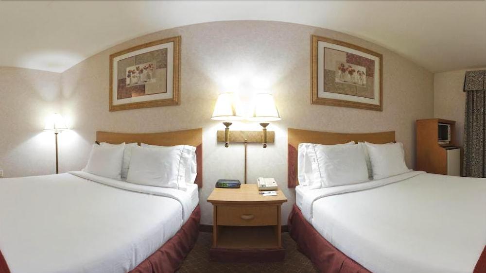 Holiday Inn Express & Suites Tracy By Ihg Экстерьер фото