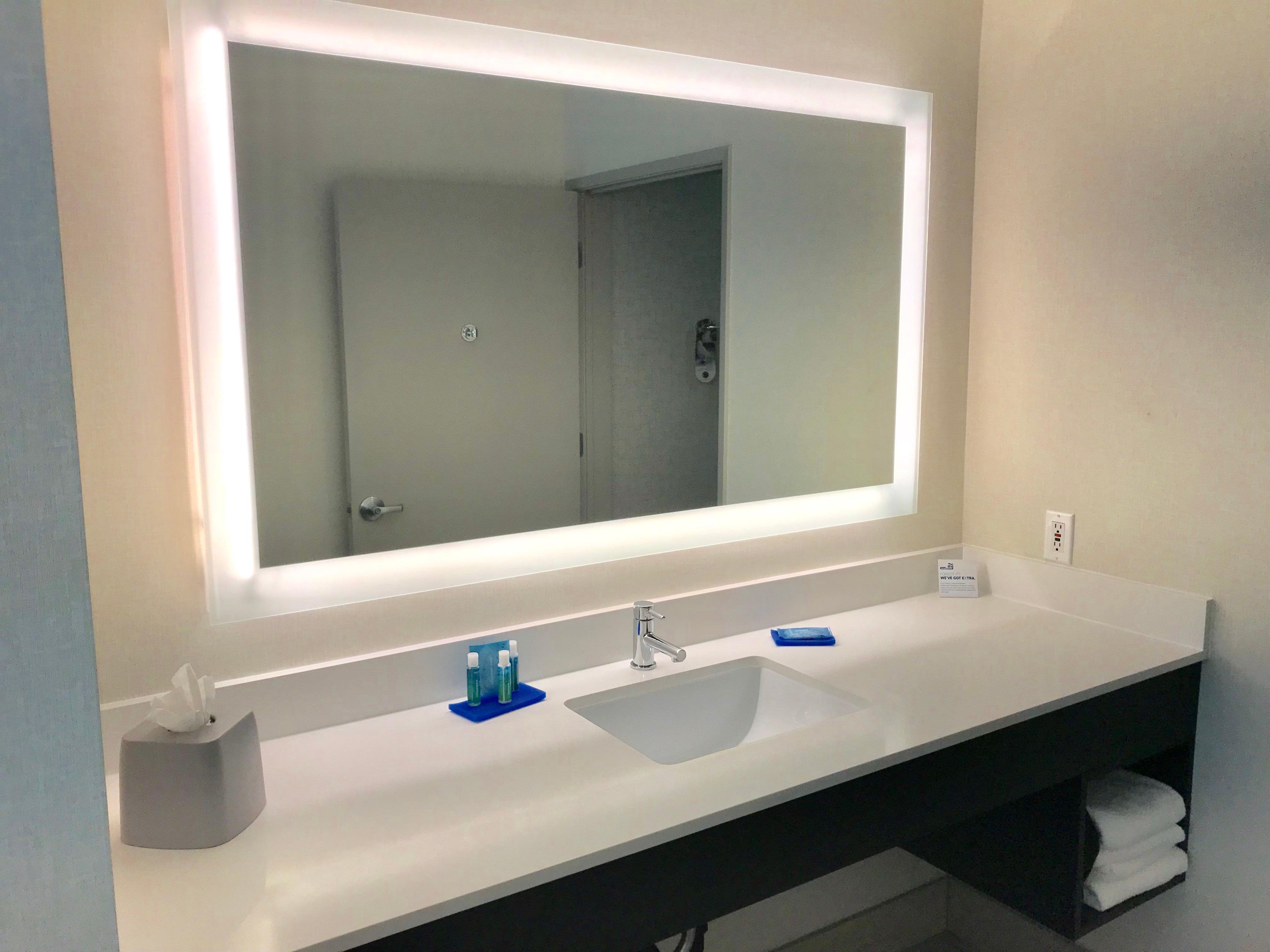 Holiday Inn Express & Suites Tracy By Ihg Экстерьер фото
