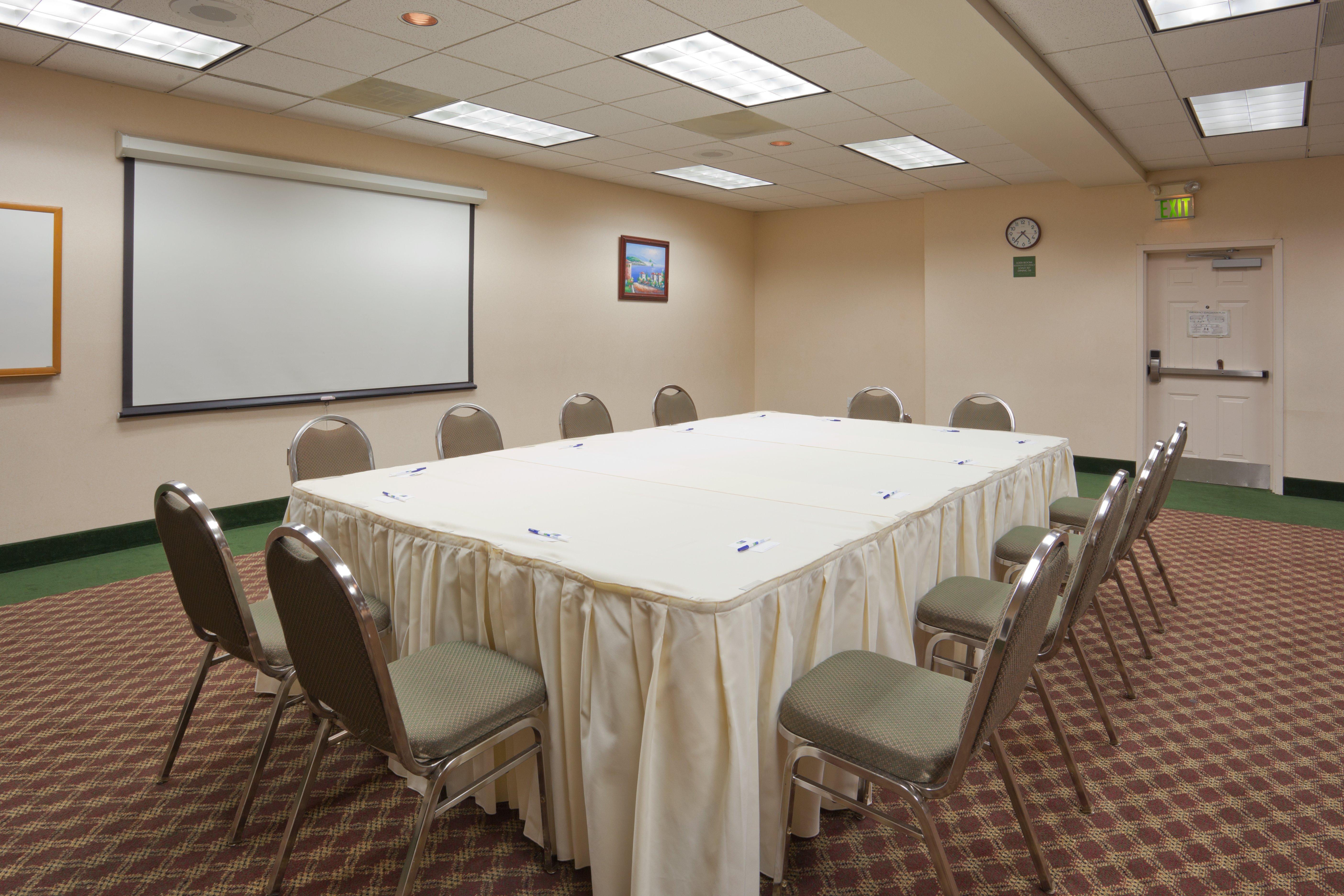 Holiday Inn Express & Suites Tracy By Ihg Экстерьер фото