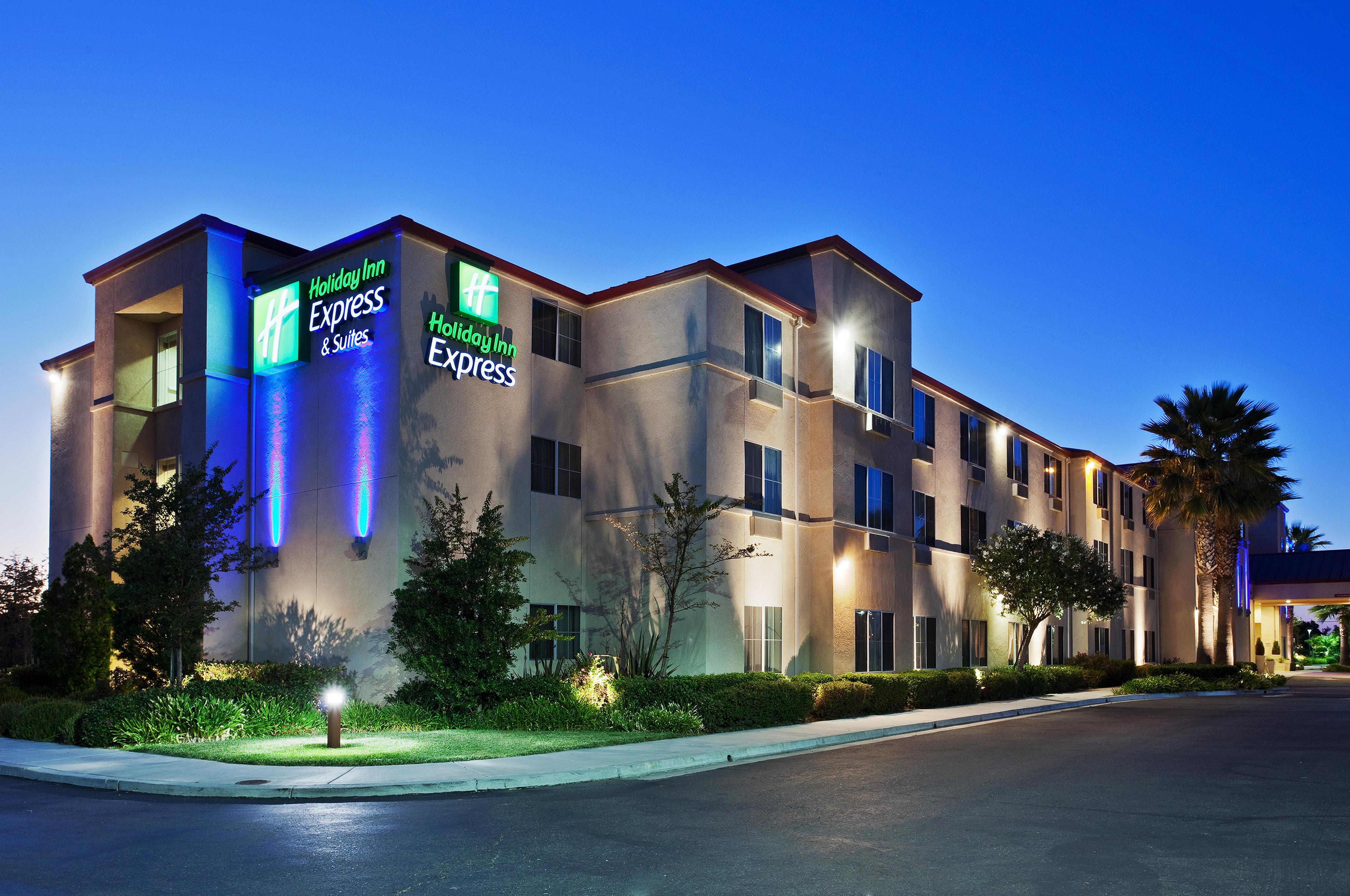 Holiday Inn Express & Suites Tracy By Ihg Экстерьер фото