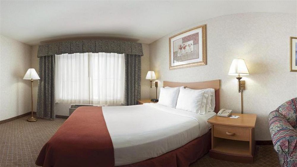 Holiday Inn Express & Suites Tracy By Ihg Экстерьер фото